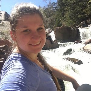 Meet your Posher, Emmalee